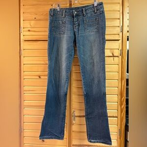 Women’s Younique Low Rise Bootcut Jeans With Front Stitch Pockets, Size 11